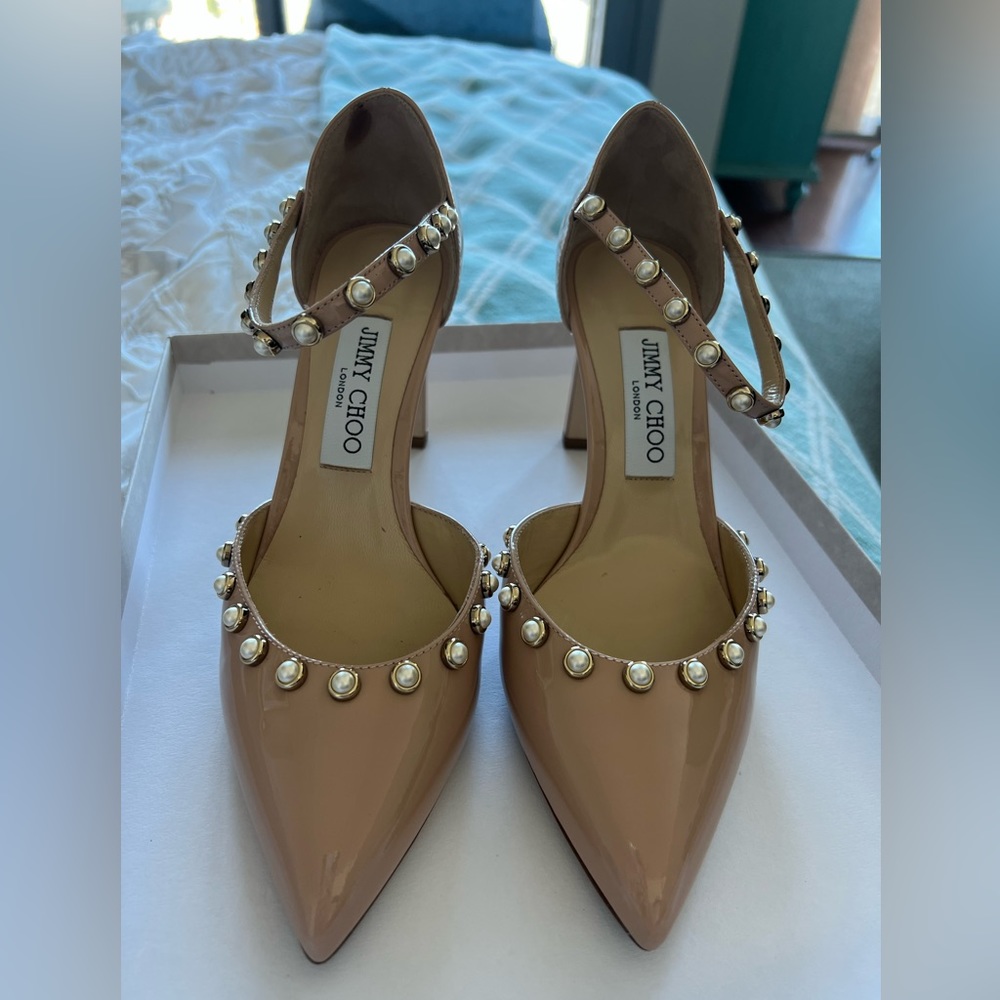 JIMMY CHOO LEEMA PATENT POWDER PINK NUDE PUMP